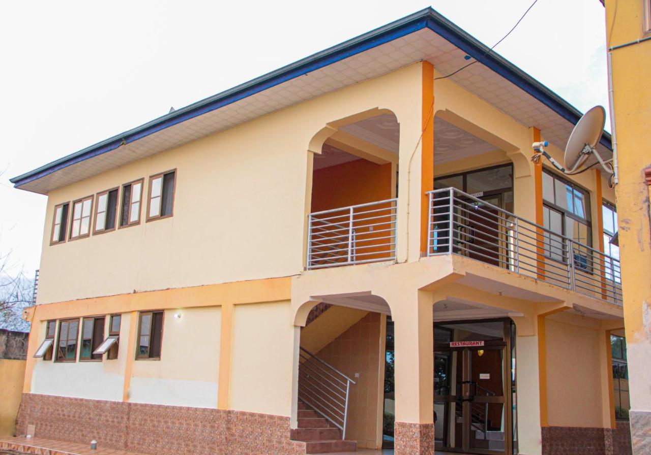 Nbangba Hotel Techiman Eksteriør billede