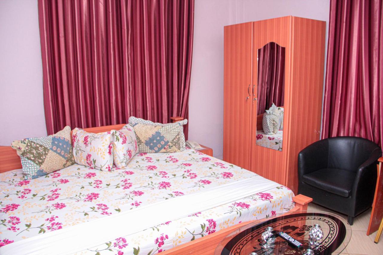 Nbangba Hotel Techiman Eksteriør billede